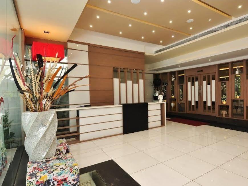 丽芙格兰维杰帕金酒店-哥印拜陀城市之家 外观 照片